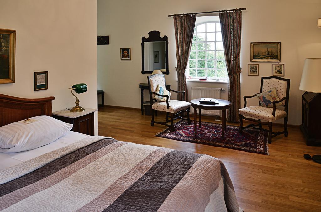 Burg Boetzelaer Hotel Калкар Стая снимка