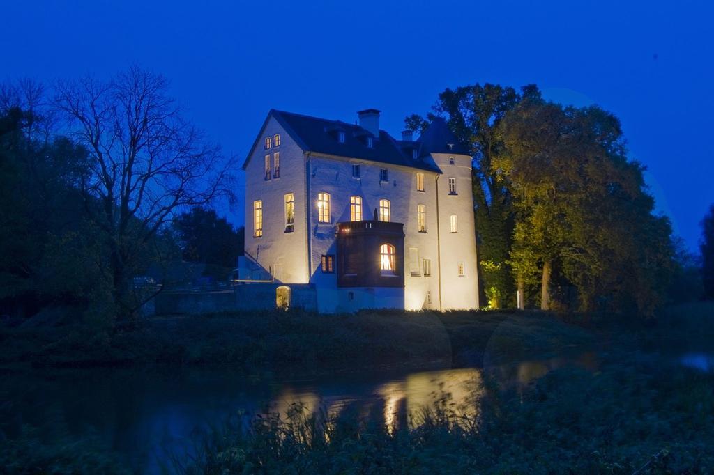 Burg Boetzelaer Hotel Калкар Екстериор снимка